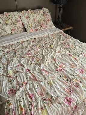 Pottery Barn Teen Cream Comforter with Pink and Yellow Floral Ruffle